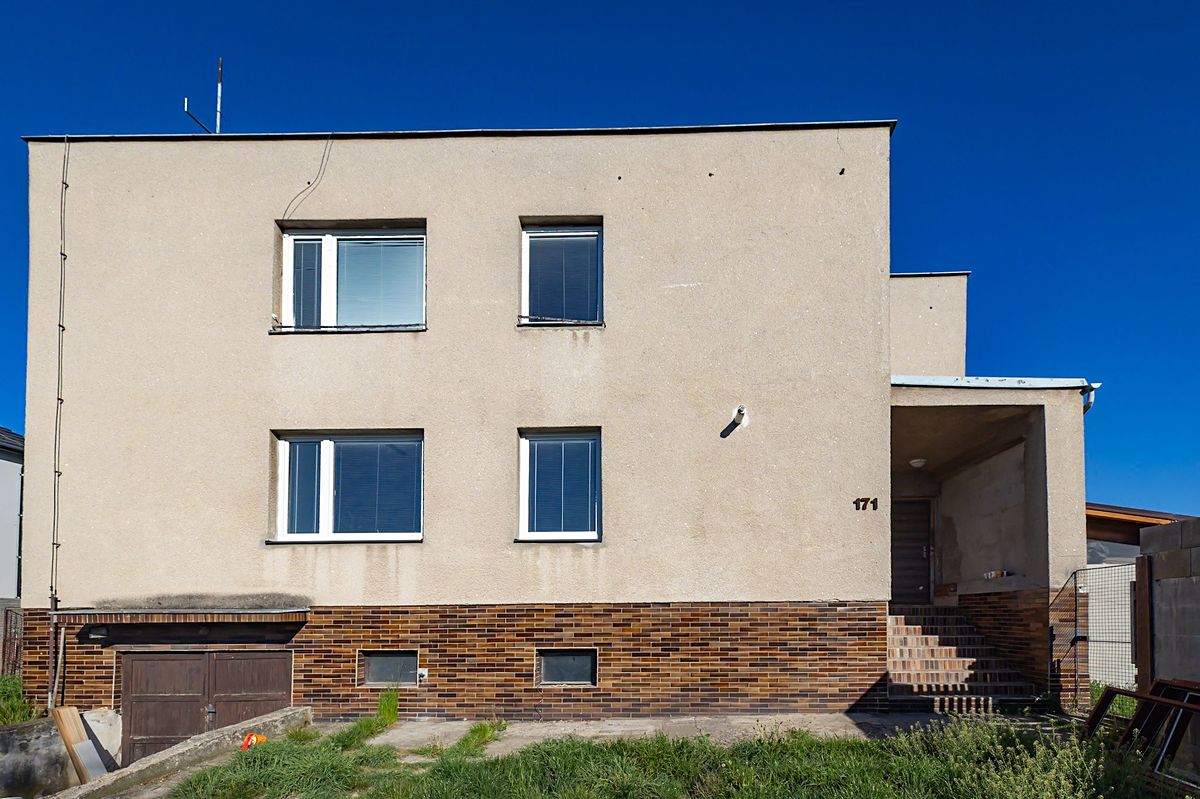 Dražba rodinného domu 108 m², pozemek 339 m², Radonice – fotka 1 z 3