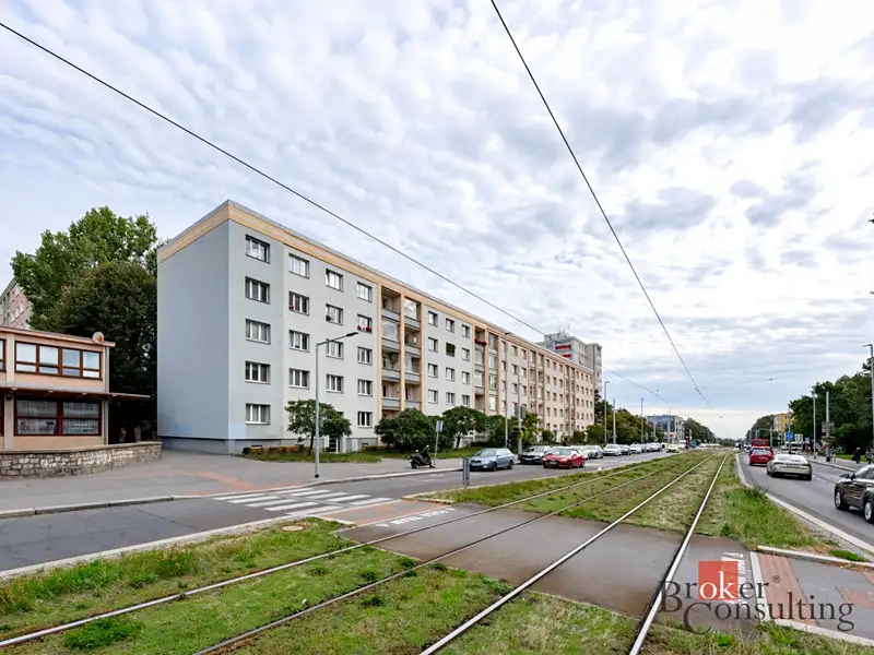 Prodej bytu 2+1 56 m², Praha – náhled fotky 1