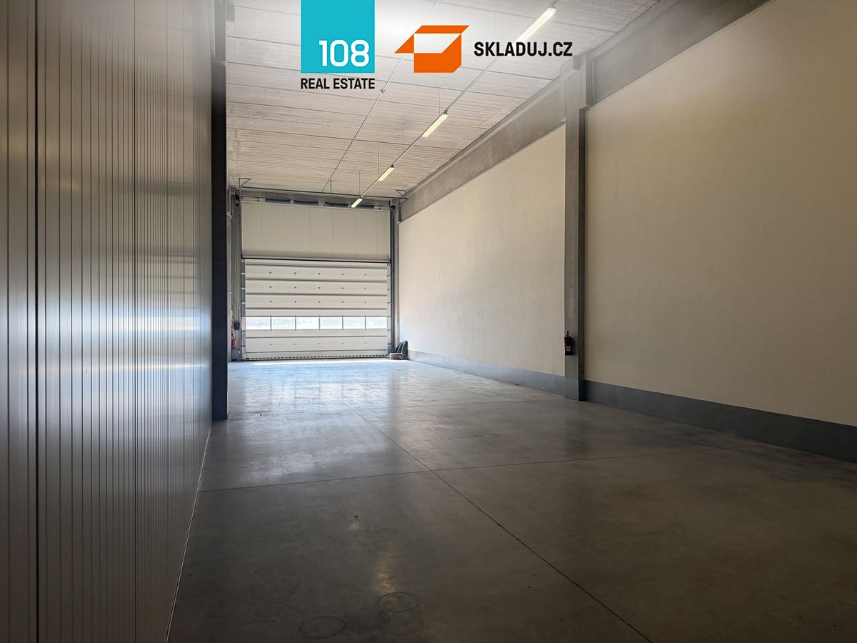 Pronájem skladového prostoru 1795 m² – fotografie 4