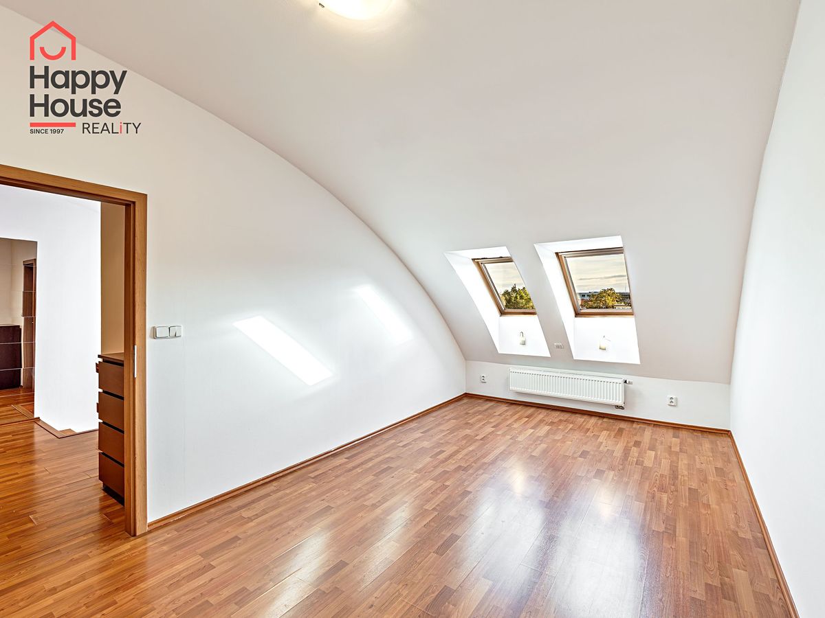 Pronájem bytu 2+kk 60 m² – fotografie 4