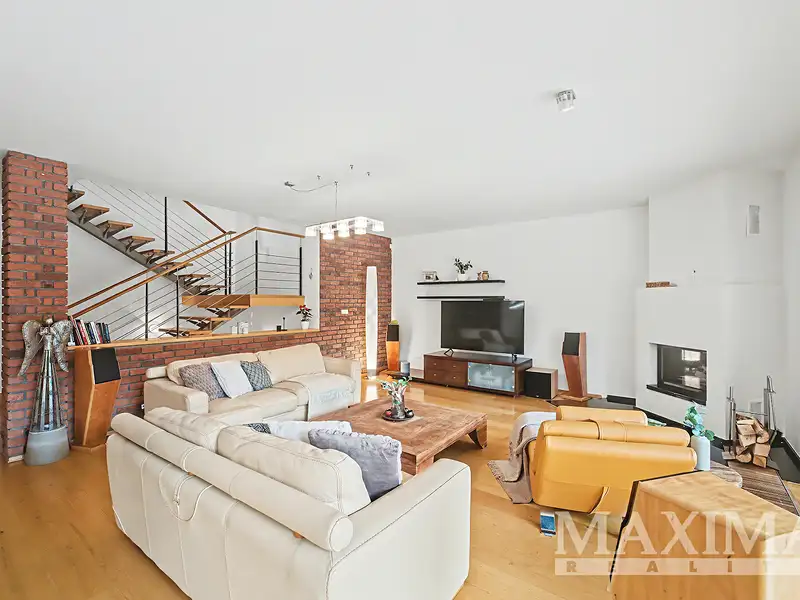 Prodej rodinného domu 400 m², pozemek 1508 m², Praha – náhled fotky 3