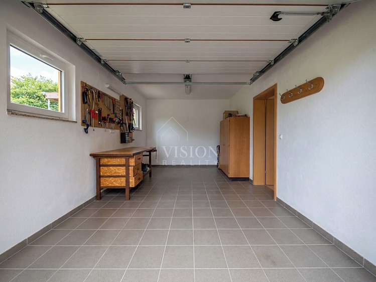 Будинок на продаж, 242 м² (12 з 42)