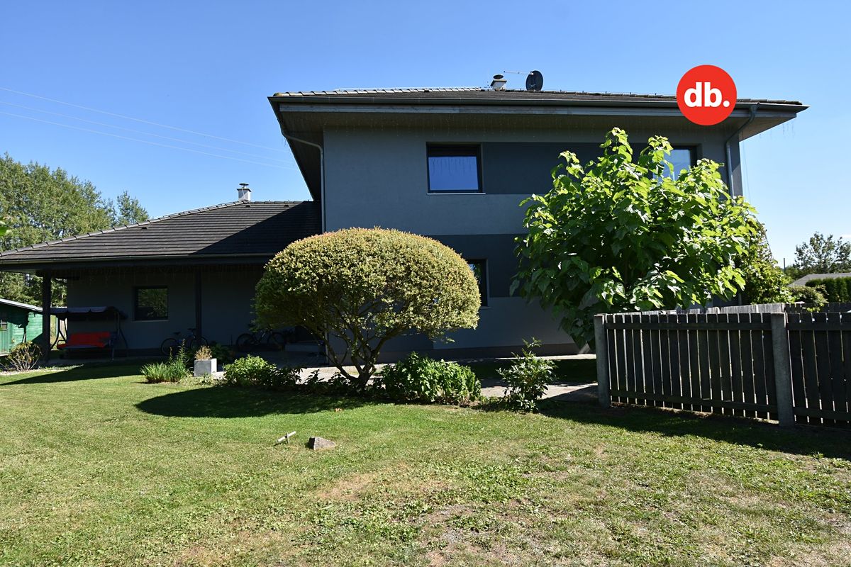 Prodej vícegeneračního domu 280 m², pozemek 1175 m²