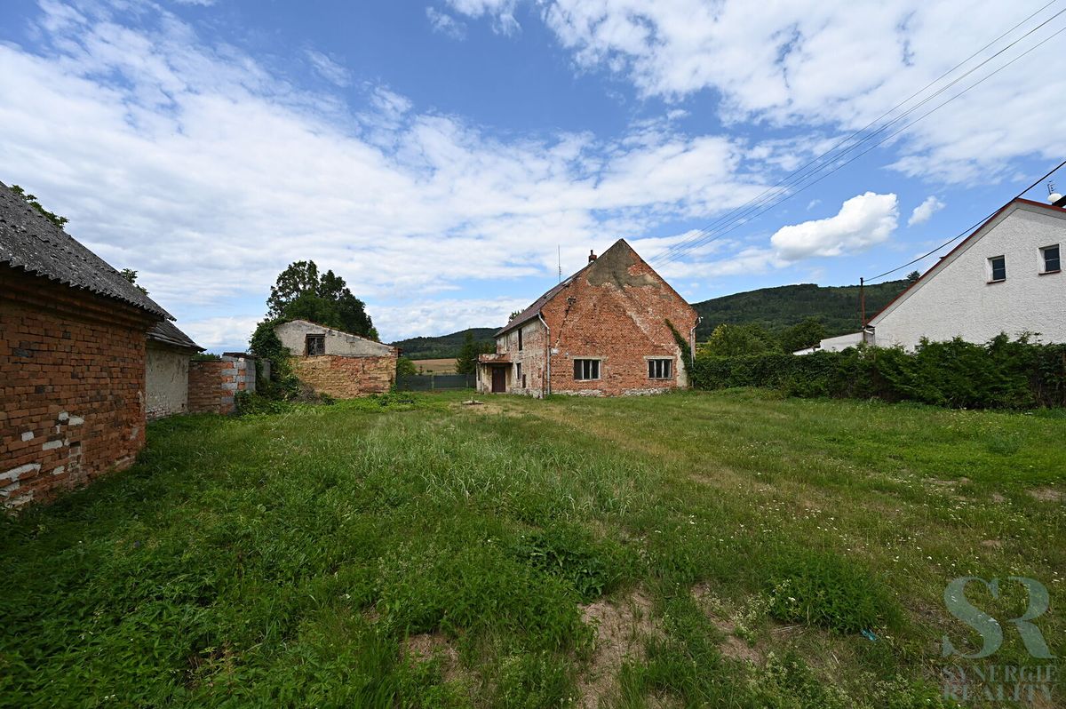 Prodej rodinného domu 135 m², pozemek 1568 m² – fotografie 2