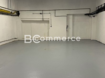Pronájem komerčního prostoru, 698 m² (2 z 17)