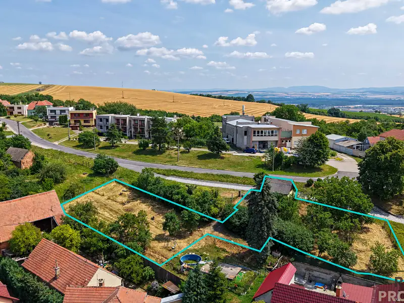 Prodej stavebního pozemku 1206 m², Vážany – náhled fotky 2