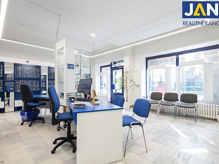 Prodej komerčního prostoru, 87 m² (1 z 12)