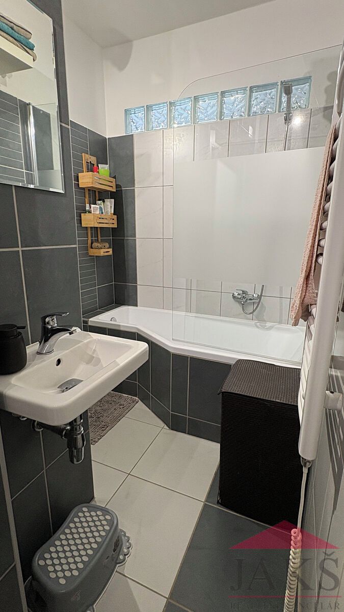 Prodej bytu 2+1 61 m² – fotografie 3