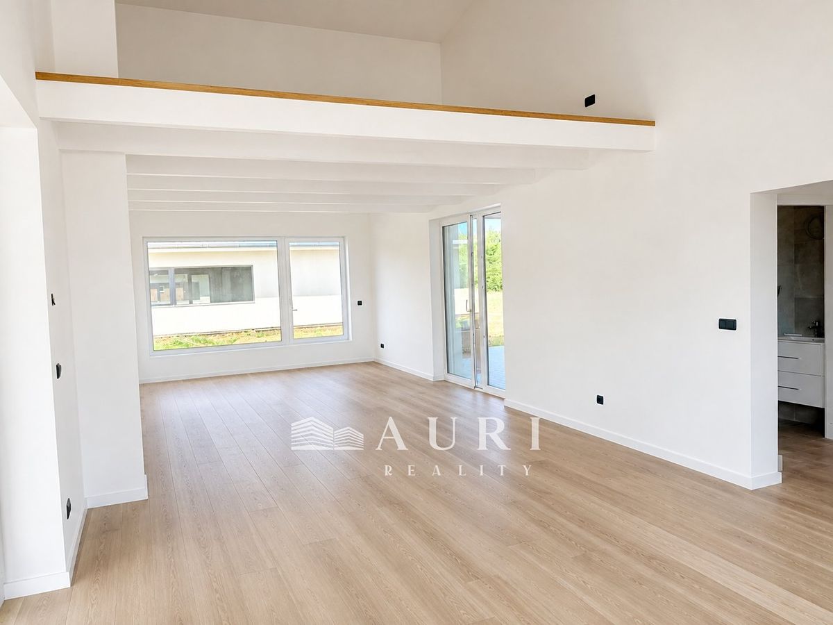 Prodej rodinného domu 158 m², pozemek 1020 m² – fotografie 3