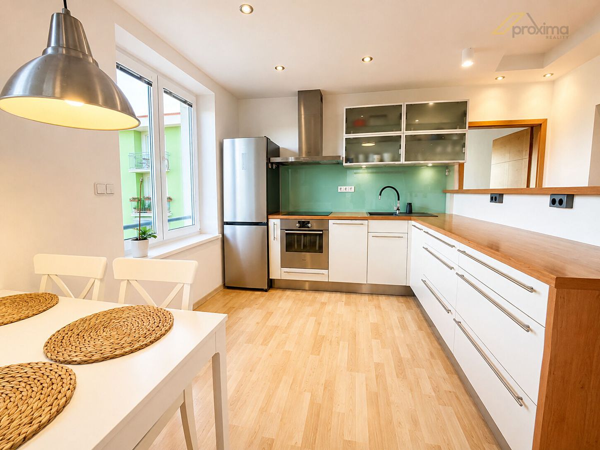 Pronájem bytu 3+kk 82 m² – fotografie 2