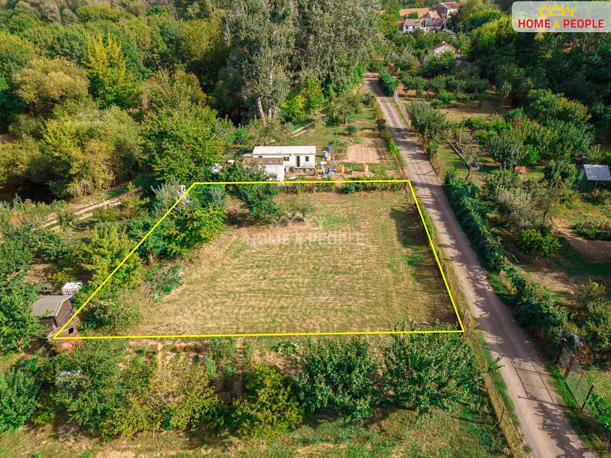 Prodej zahrady 712 m²