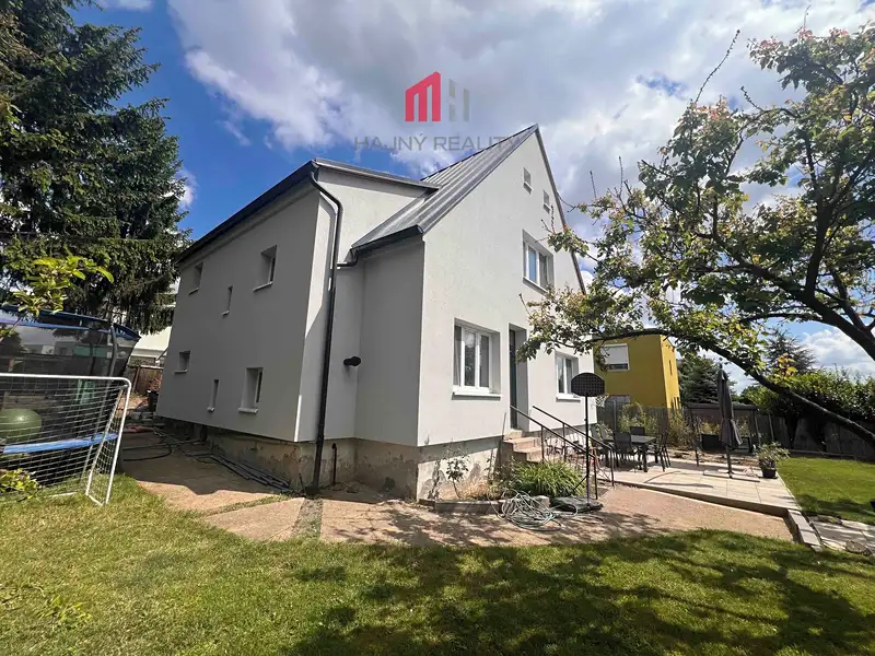 Prodej rodinného domu 150 m², pozemek 720 m², Praha – náhled fotky 1