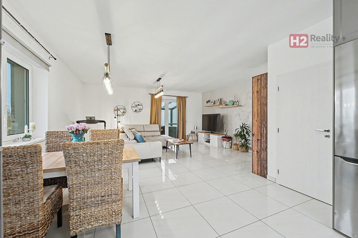 Prodej rodinného domu 125 m², pozemek 765 m² – fotografie 5