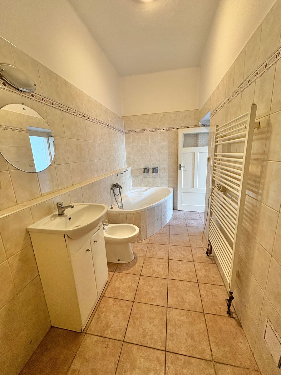 Pronájem bytu 3+kk 85 m² – fotografie 3