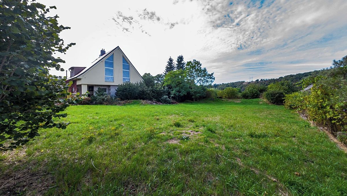 Prodej stavebního pozemku 805 m²