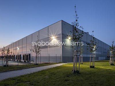 Pronájem výrobní haly, prostoru 5562 m²