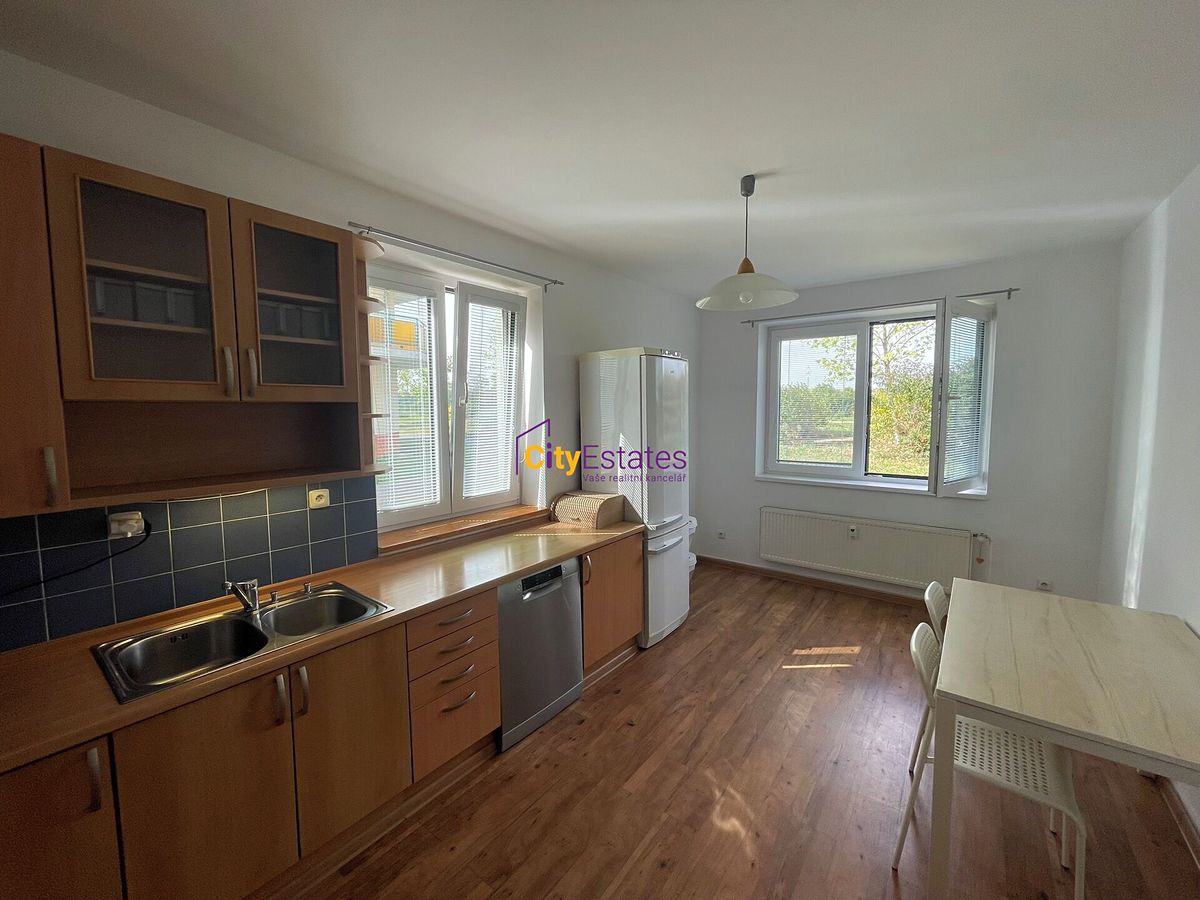 Pronájem bytu 2+1 72 m² – fotografie 5