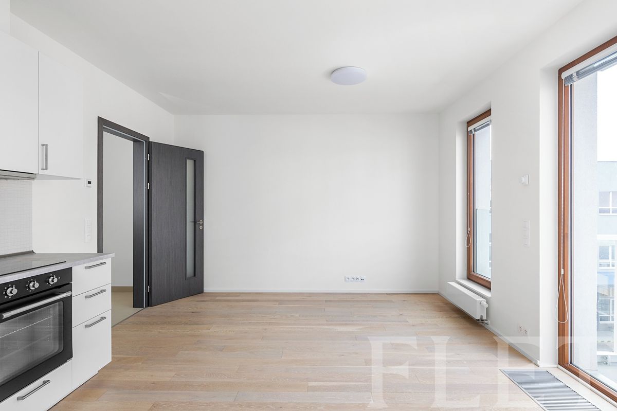 Pronájem bytu 1+kk 32 m²