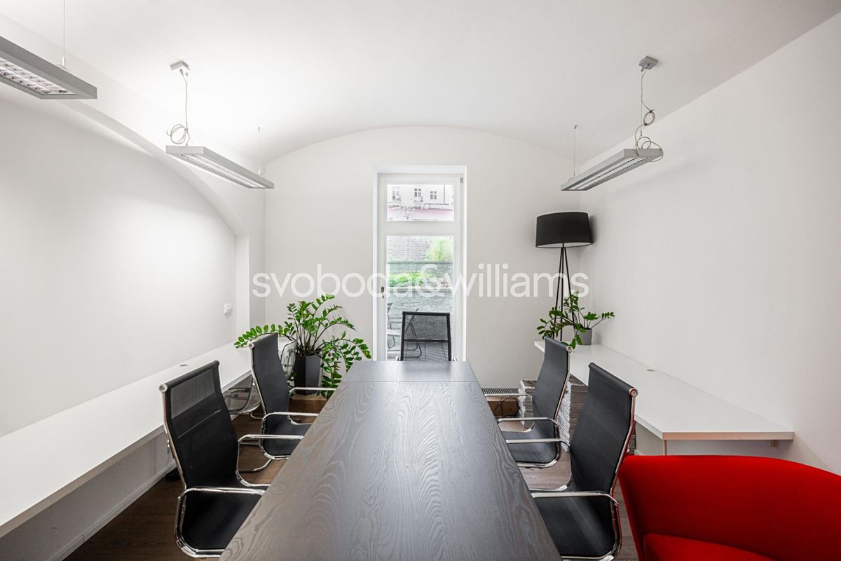 Pronájem kanceláře 115 m² – fotografie 2
