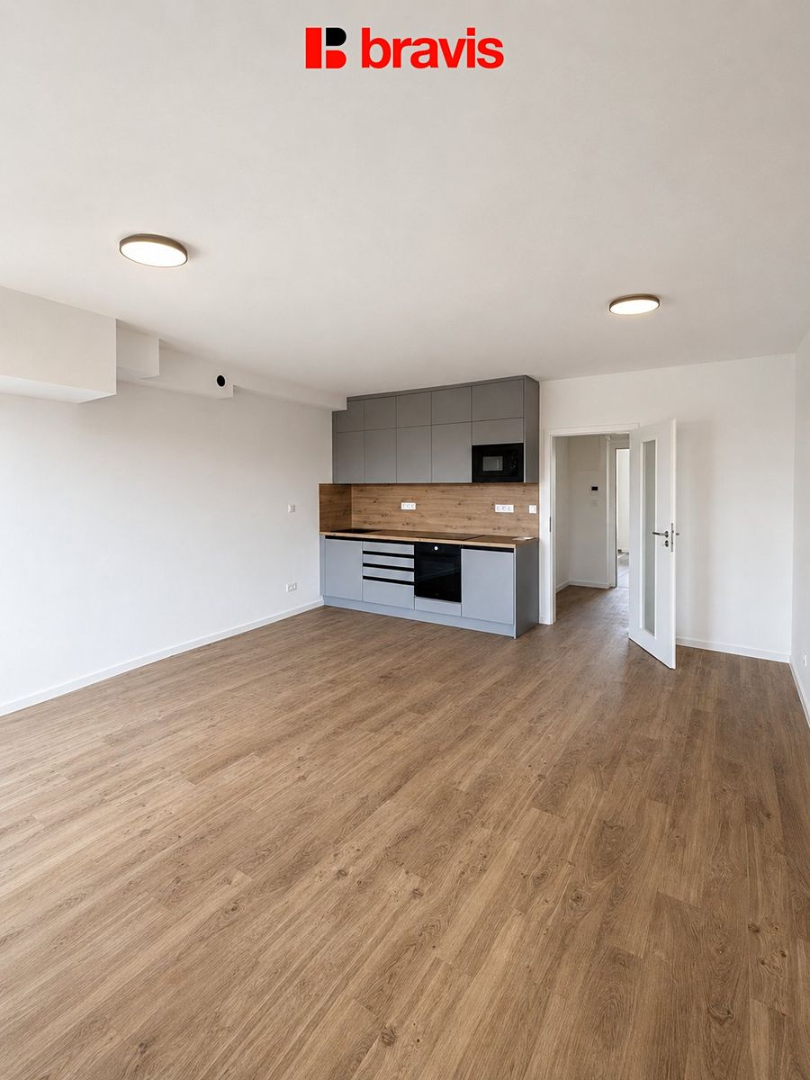 Pronájem bytu 1+kk 37 m² – fotografie 3