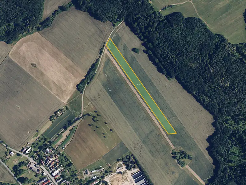 Prodej pole 17823 m², Šternberk – náhled fotky 1