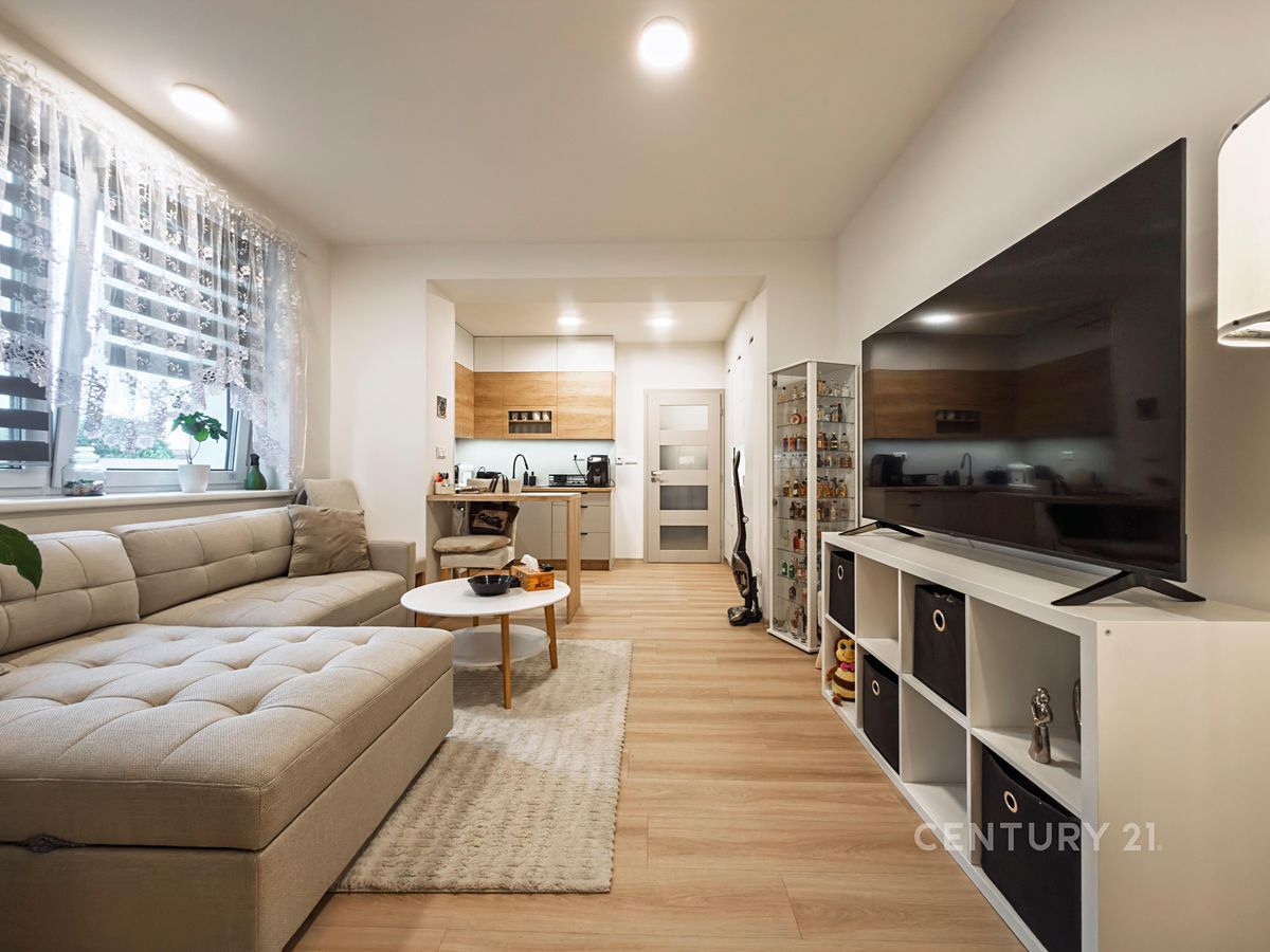 Pronájem bytu 1+kk 34 m² – fotografie 5