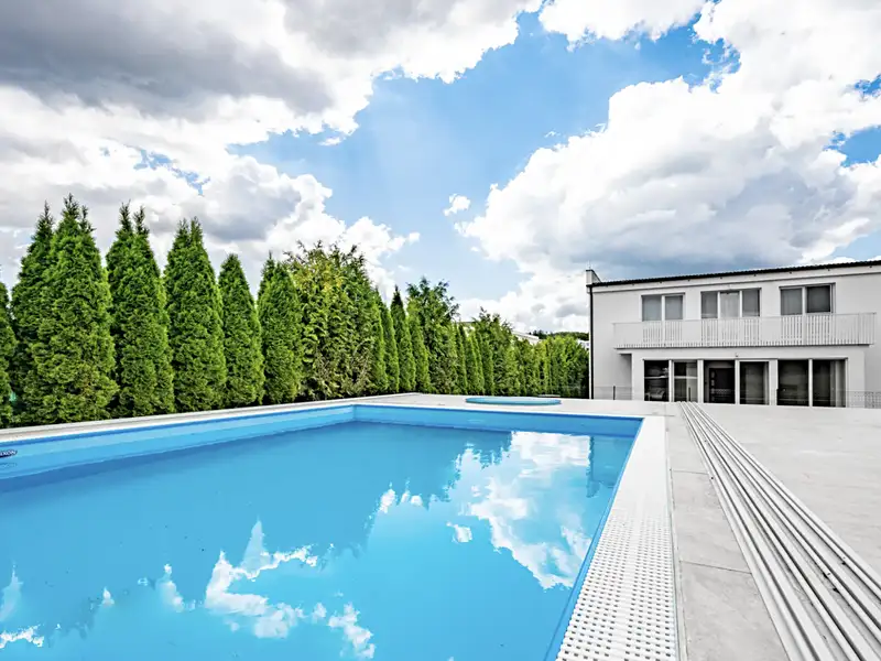 Prodej vily 380 m², pozemek 1111 m², Praha – náhled fotky 1