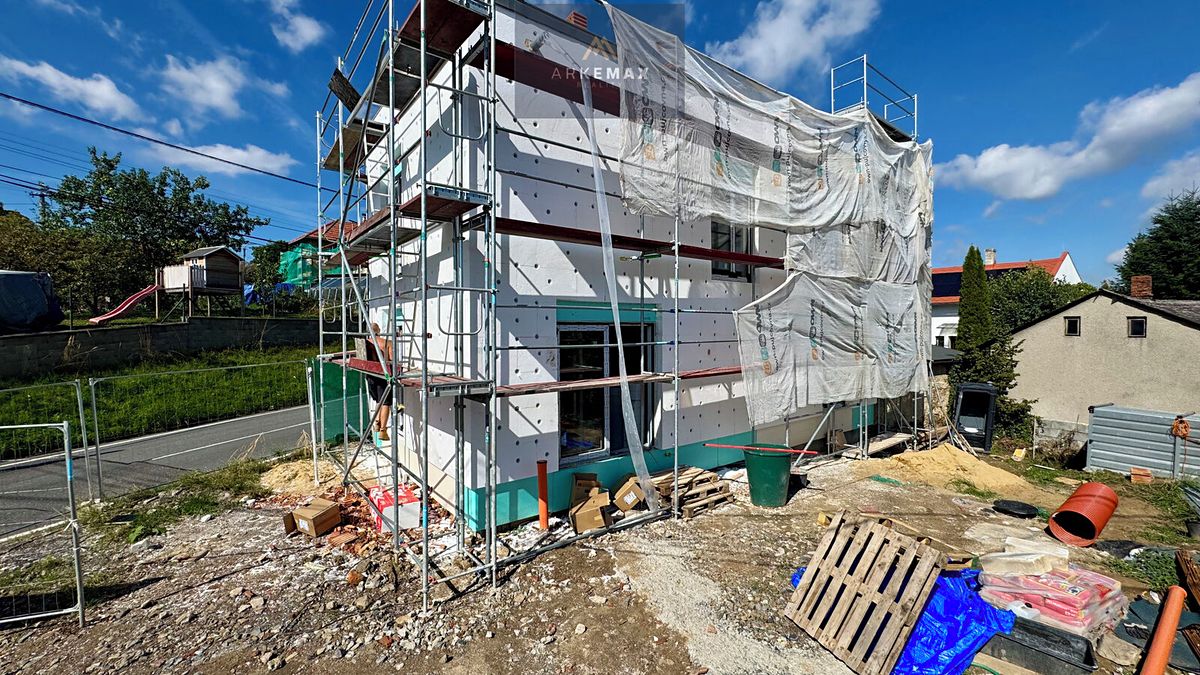 Prodej rodinného domu 104 m², pozemek 410 m² – fotografie 2