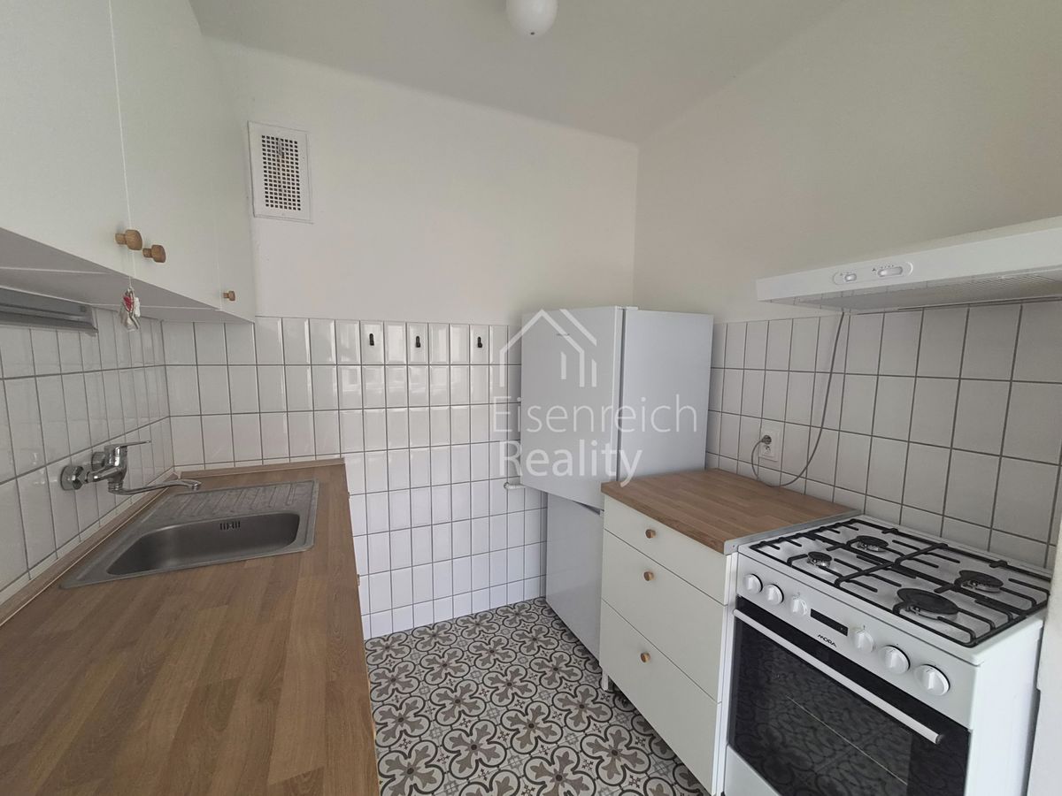 Pronájem bytu 2+1 54 m² – fotografie 2