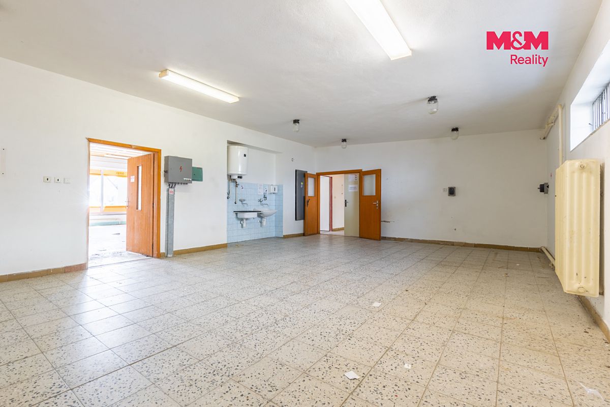Prodej obchodního prostoru 263 m² – fotografie 2
