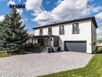 Prodej rodinného domu 329 m², pozemek 1034 m²