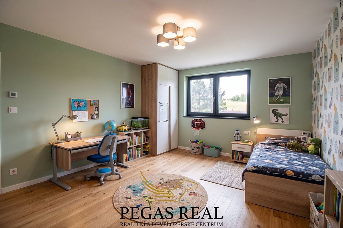 Prodej rodinného domu 131 m², pozemek 214 m² – fotografie 2