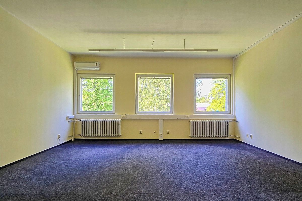 Pronájem kanceláře 35 m², Karviná – fotka 1 z 3