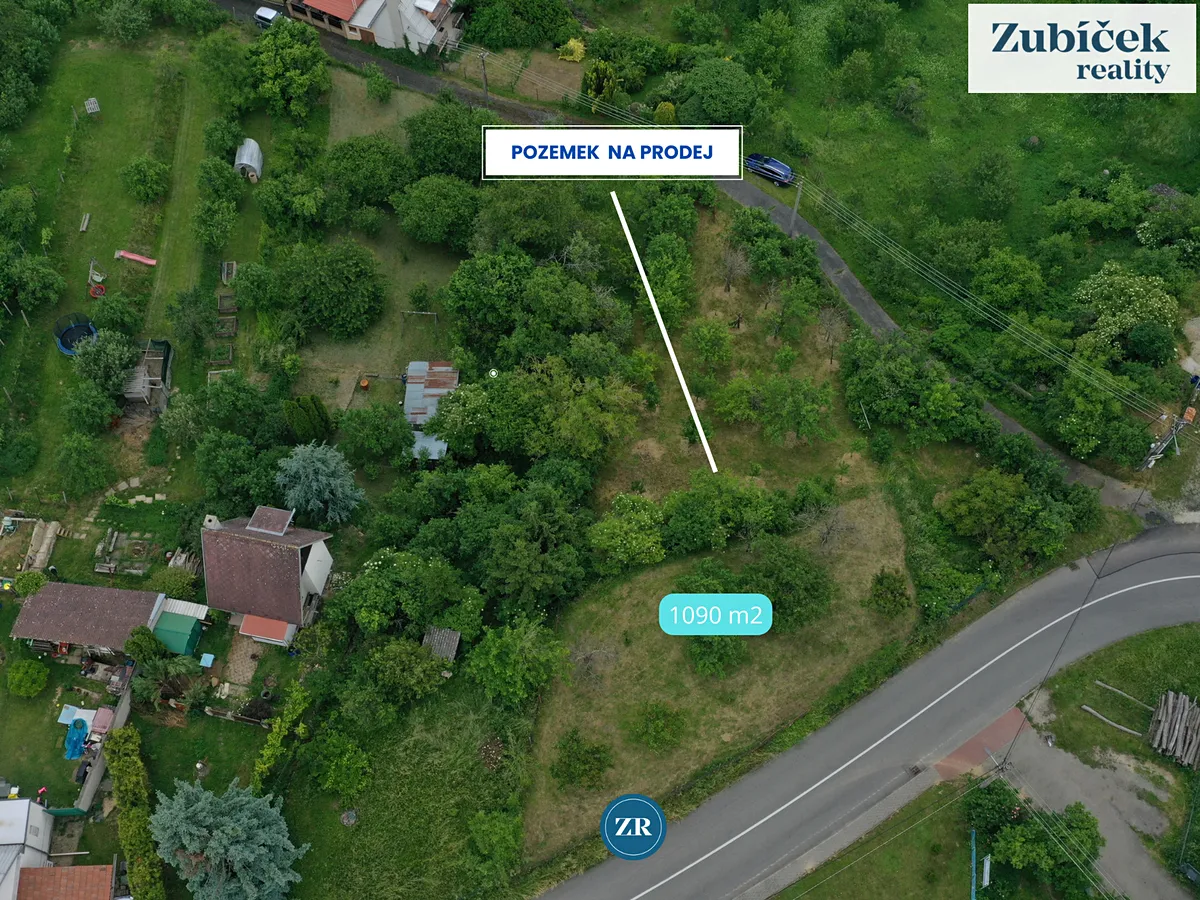 Prodej stavebního pozemku 1090 m²