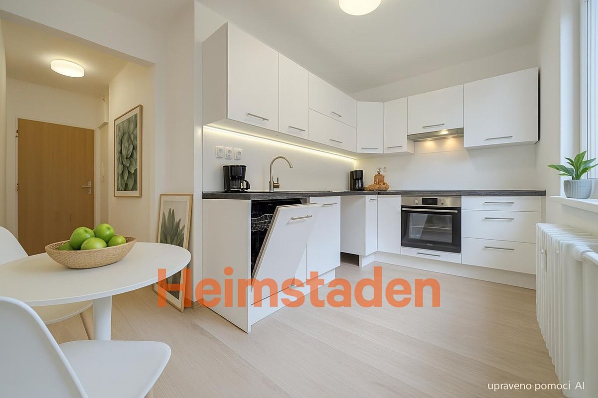 Pronájem bytu 2+kk 40 m² – fotografie 3