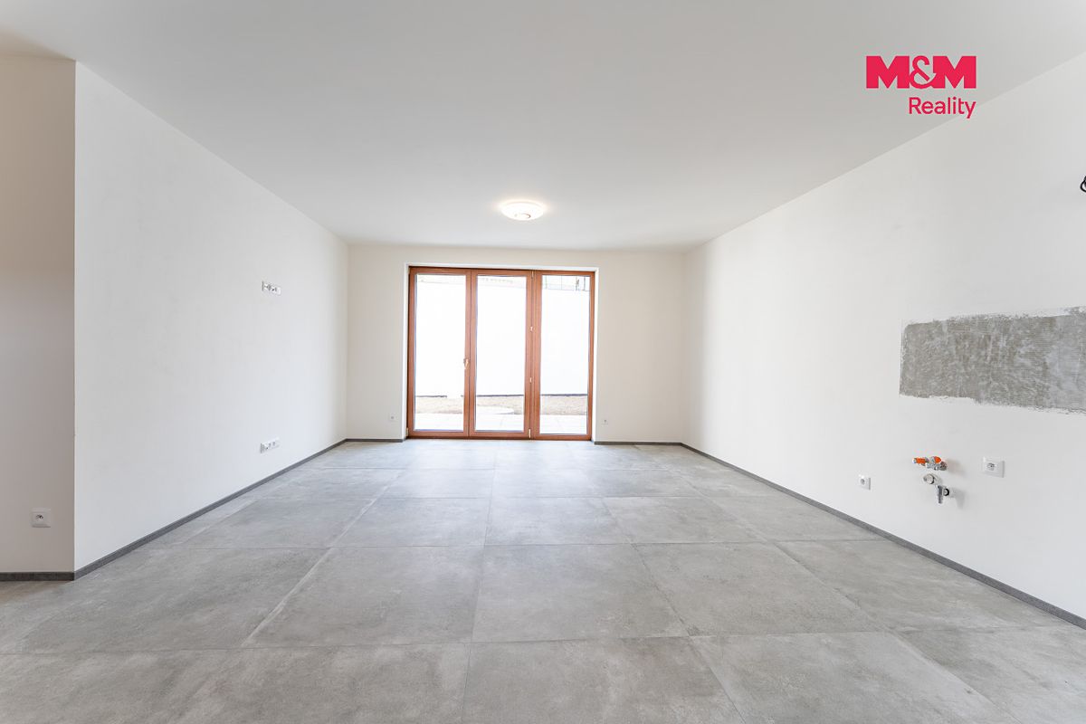 Prodej rodinného domu 310 m², pozemek 310 m² – fotografie 2