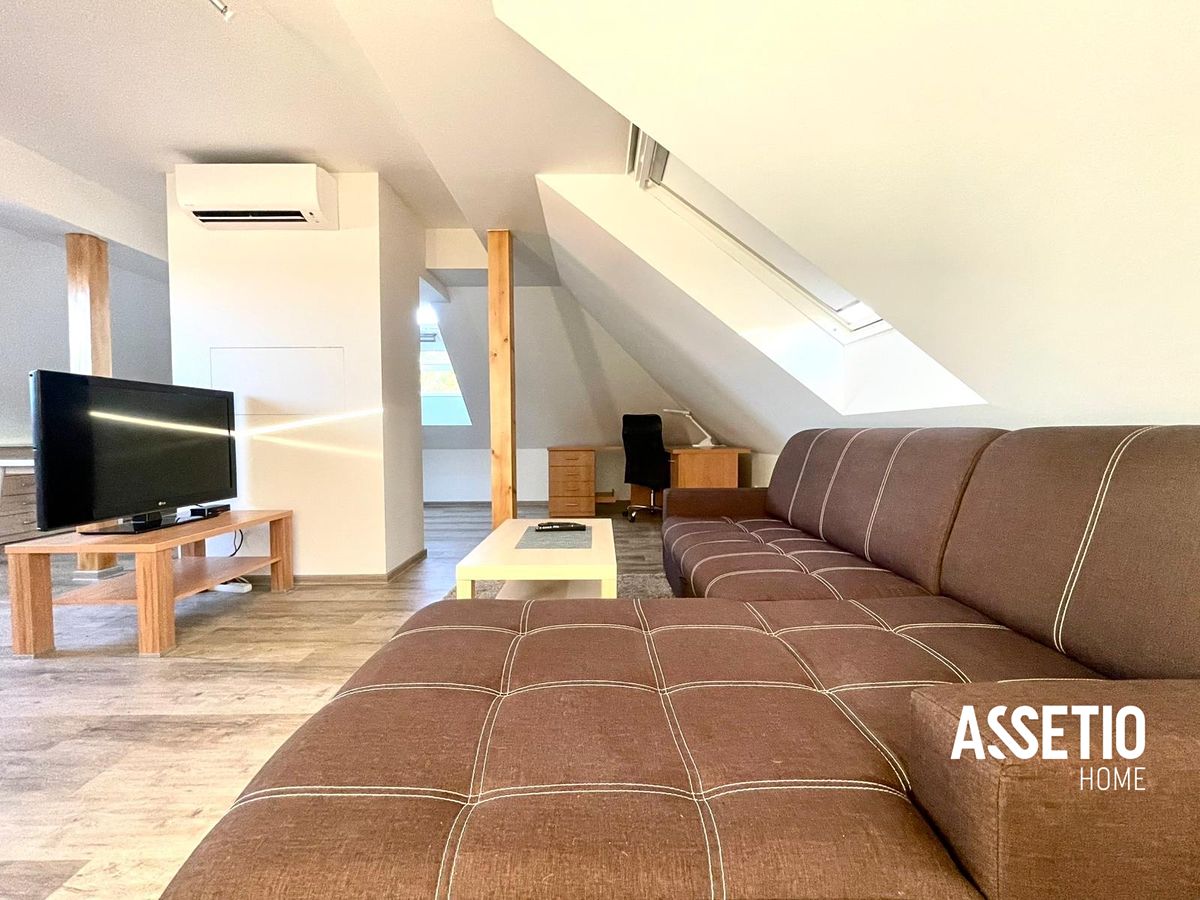 Pronájem bytu 1+kk 70 m² – fotografie 2