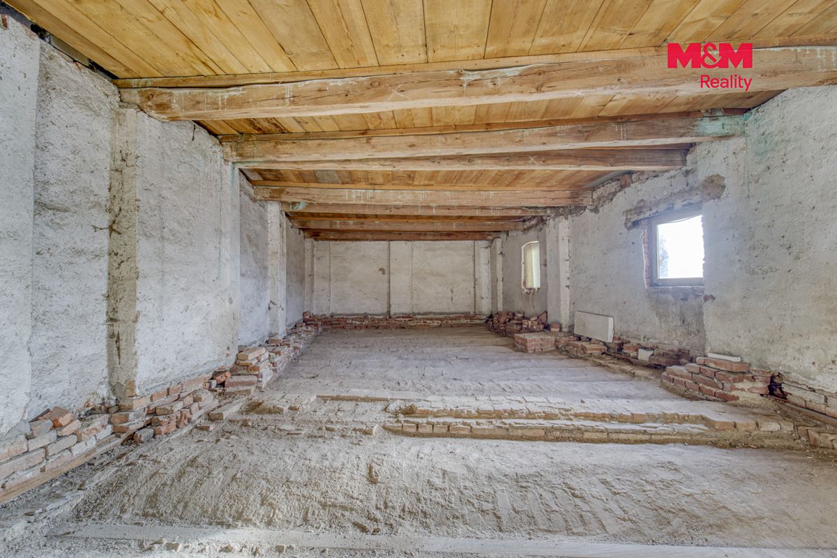 Prodej rodinného domu 154 m², pozemek 824 m² – fotografie 3