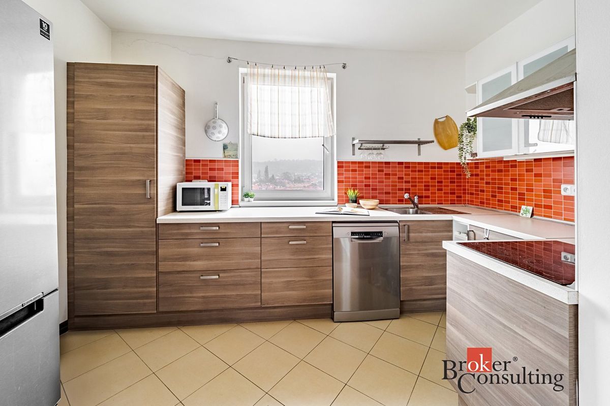 Pronájem bytu 3+kk 85 m² – fotografie 4