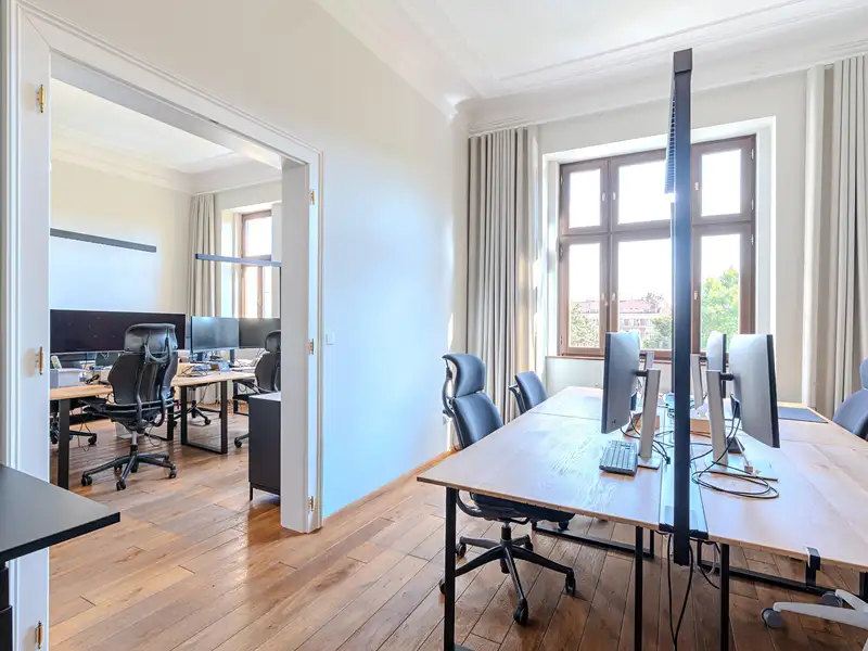 Pronájem kanceláře 152 m², Praha – náhled fotky 3