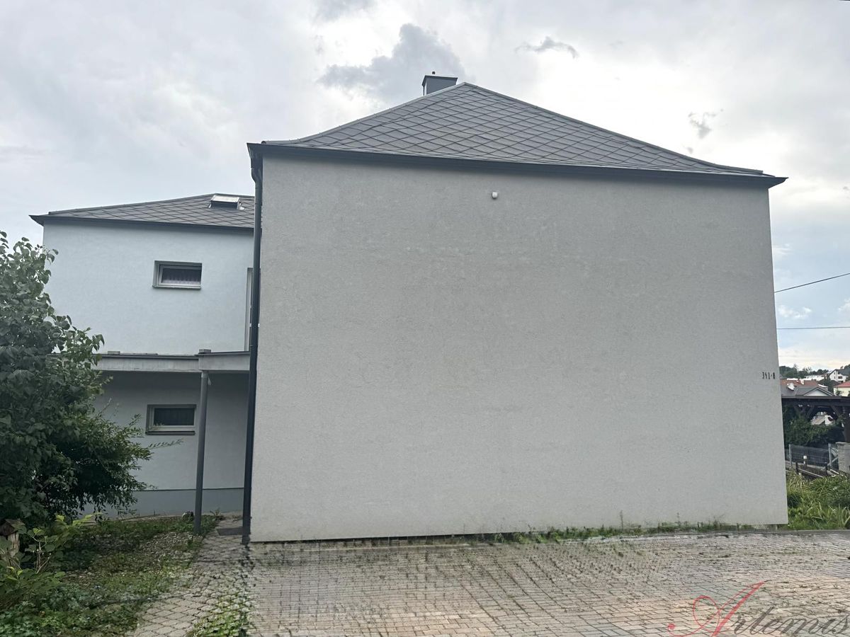 Prodej rodinného domu 200 m², pozemek 576 m² – fotografie 3