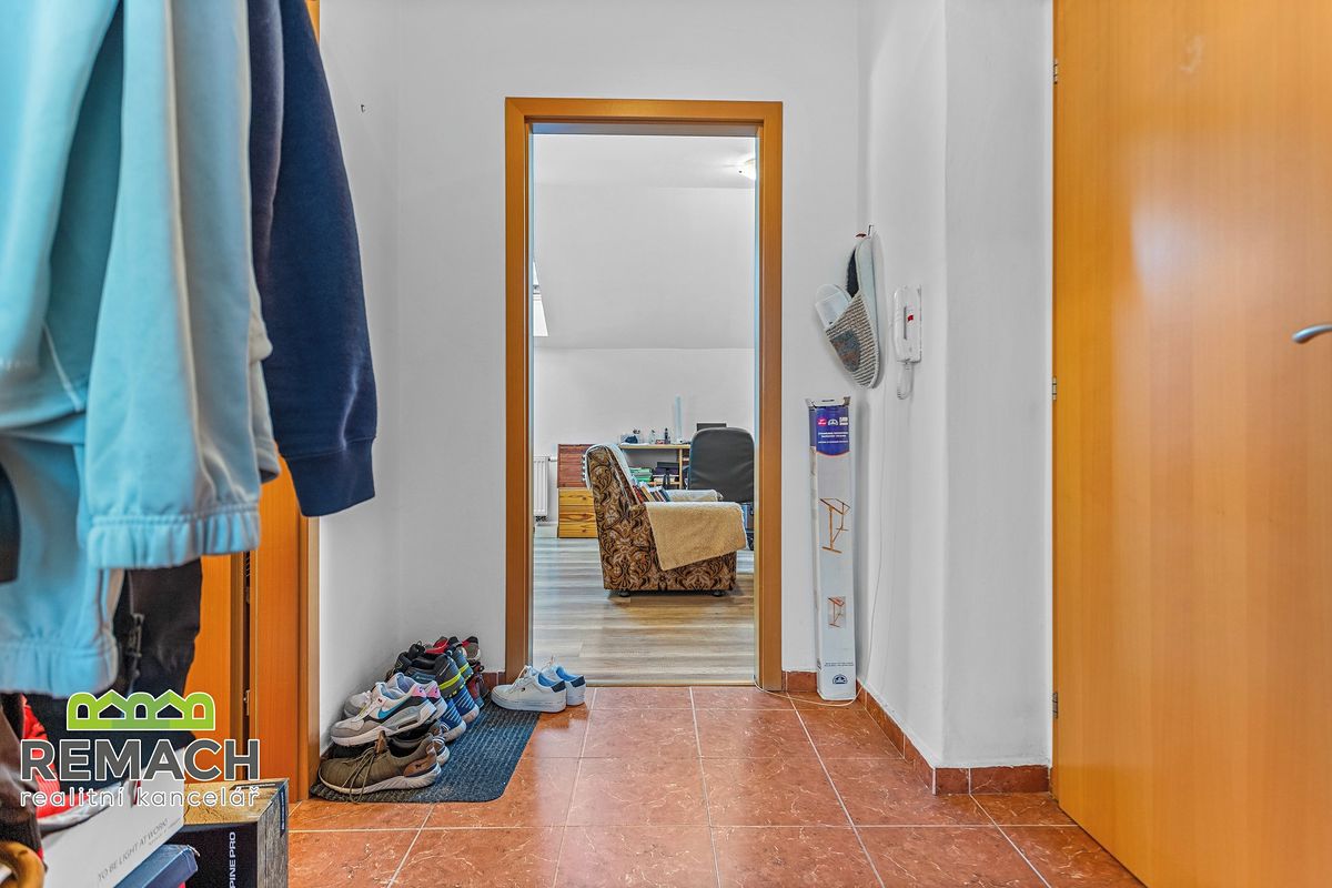 Pronájem bytu 1+1 40 m² – fotografie 3