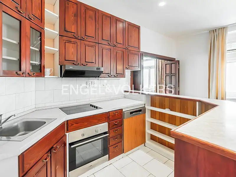 Pronájem bytu 4+kk 140 m², Praha – náhled fotky 2