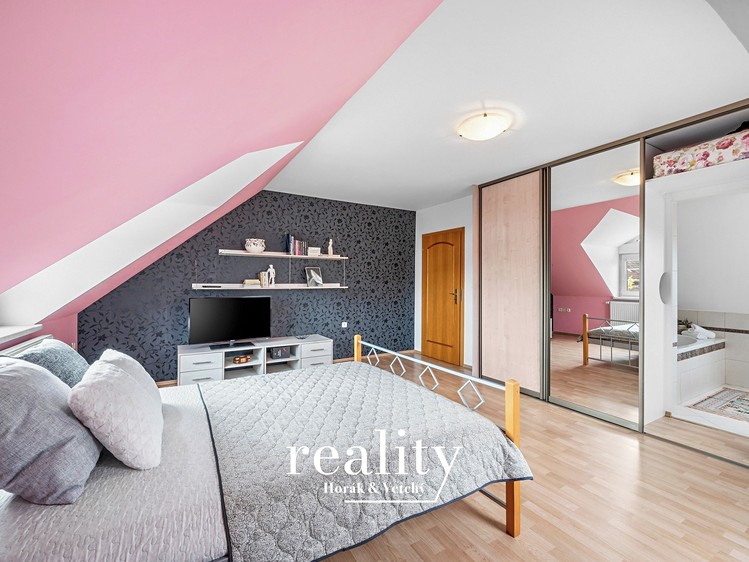Prodej domu, 210 m² (18 z 33)