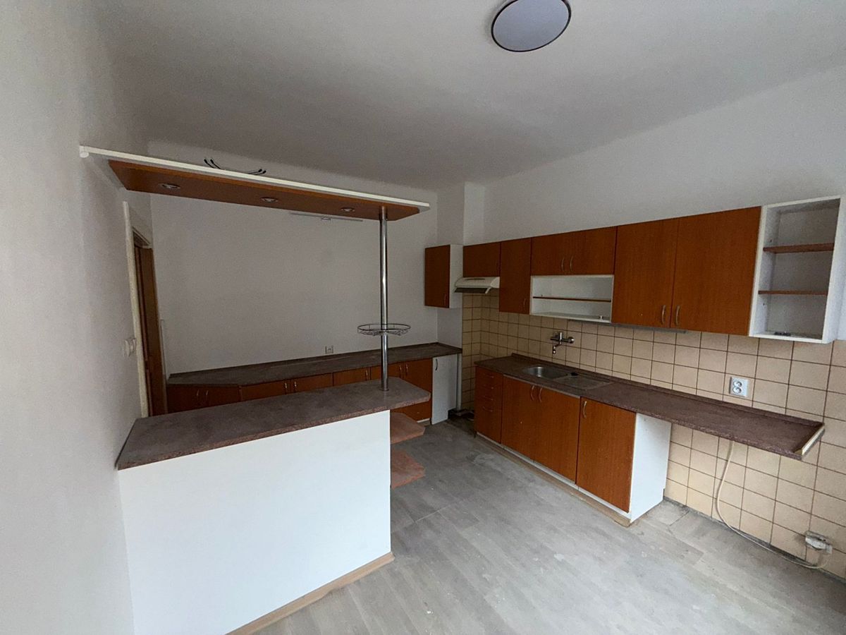Prodej rodinného domu 134 m², pozemek 515 m² – fotografie 2