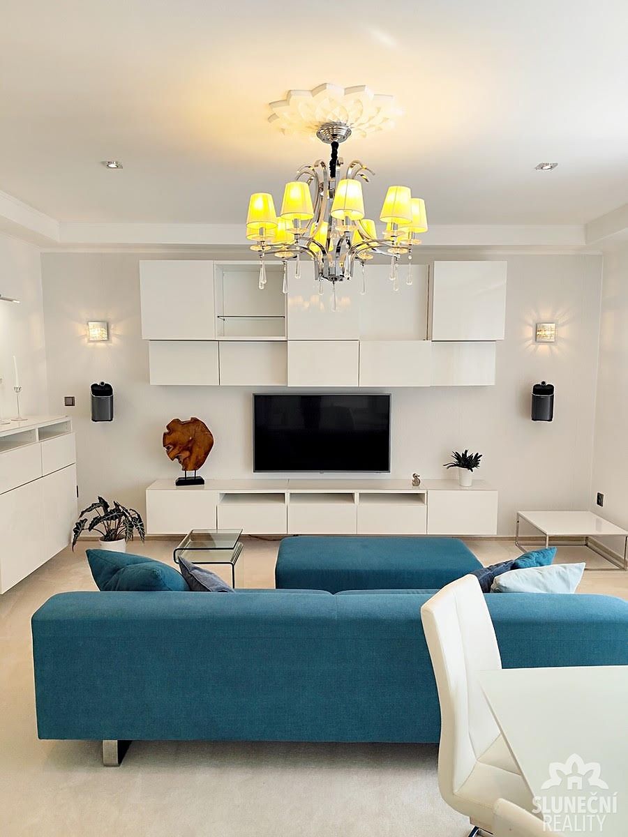Pronájem bytu 2+1 99 m² – fotografie 3