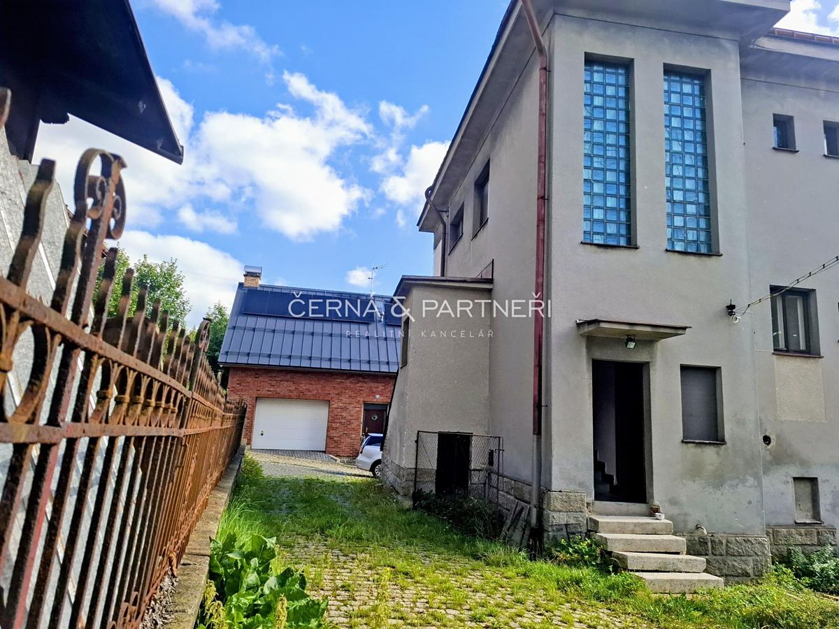 Prodej vícegeneračního domu 189 m², pozemek 817 m² – fotografie 2