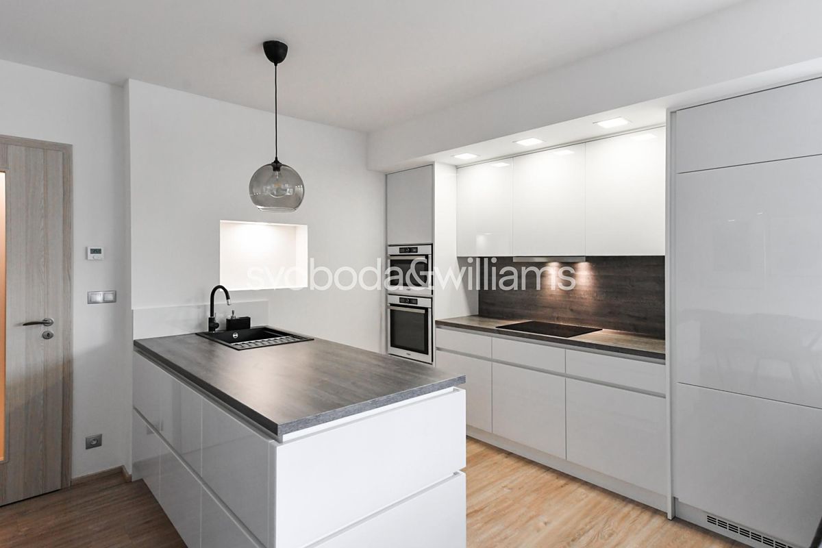 Pronájem bytu 3+kk 88 m² – fotografie 4