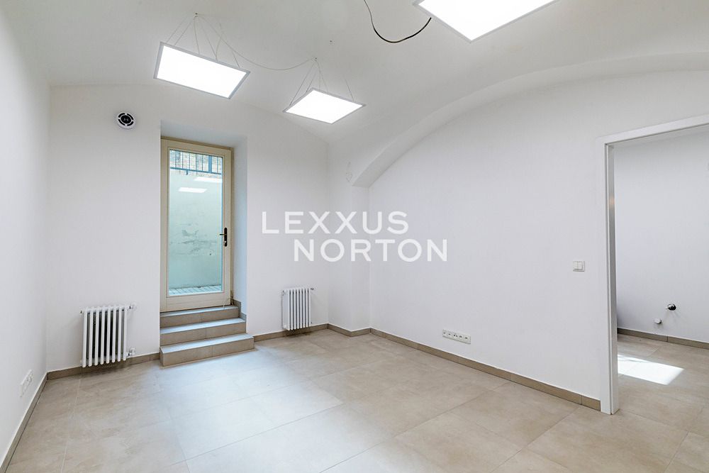 Prodej kanceláře 41 m² – fotografie 3