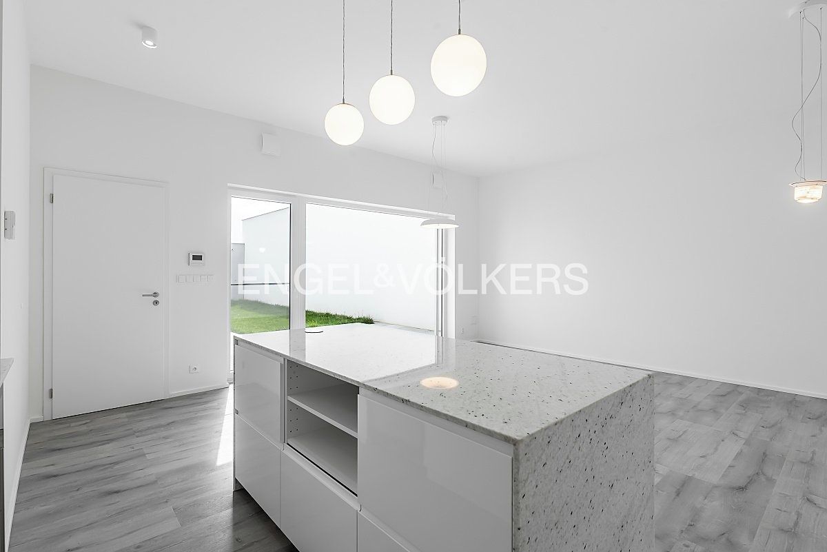 Pronájem rodinného domu 111 m², pozemek 264 m² – fotografie 2